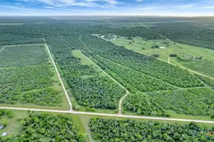 000 San Antonio River Rd, Victoria, TX 77905 - Photo 40