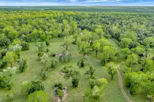 000 San Antonio River Rd, Victoria, TX 77905 - Photo 18