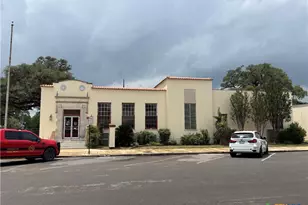 202 N Camp St, Seguin, TX 78155 - Photo 1