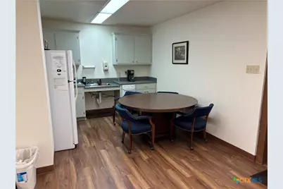 202 N Camp Street, Seguin, TX 78155 - Photo 12