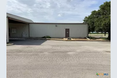 1012 Schriewer, Seguin, TX 78155 - Photo 8