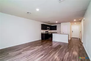 613 S 24th St, Temple, TX 76501 - Photo 6