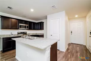 613 S 24th St, Temple, TX 76501 - Photo 8