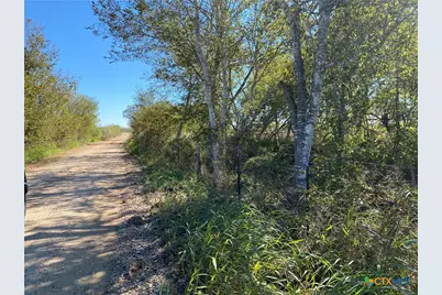 000 County Rd 407, Waelder, TX 78959 - Photo 6