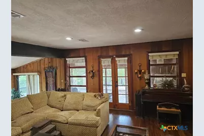 263 E Garden Street, New Braunfels, TX 78130 - Photo 8