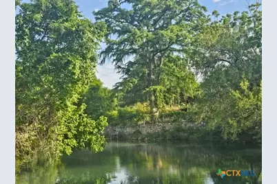 263 E Garden Street, New Braunfels, TX 78130 - Photo 2