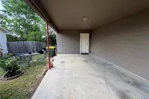 529 Guerra Ln, Gonzales, TX 78629 - Photo 20