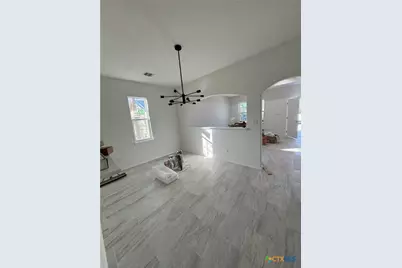 717 Avenue C, Seguin, TX 78155 - Photo 8