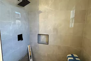 717 Avenue C, Seguin, TX 78155 - Photo 10