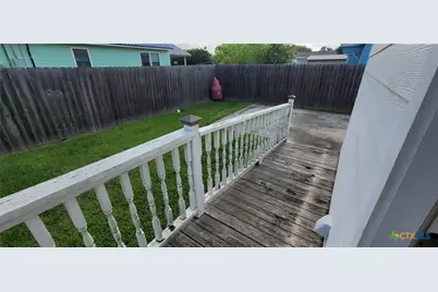 101 E Saint Louis Avenue, Seadrift, TX 77983 - Photo 18