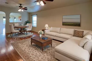 219 Starling Creek, New Braunfels, TX 78130 - Photo 2