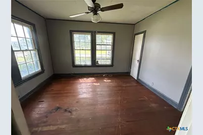 1511 E Constitution Street, Victoria, TX 77901 - Photo 16