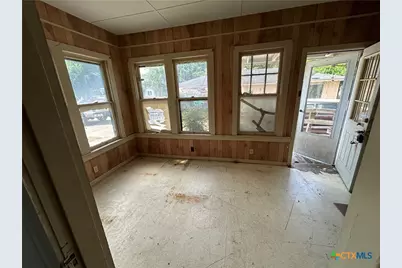 1511 E Constitution Street, Victoria, TX 77901 - Photo 26