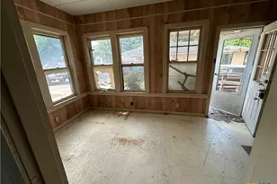 1511 E Constitution St, Victoria, TX 77901 - Photo 26