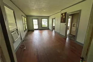 1511 E Constitution St, Victoria, TX 77901 - Photo 14