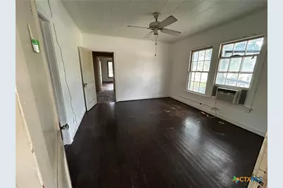 1511 E Constitution Street, Victoria, TX 77901 - Photo 20