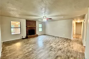 677 County Rd 3081, Lampasas, TX 76550 - Photo 16