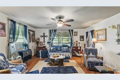 15521 E Highway 90, Kingsbury, TX 78638 - Photo 12