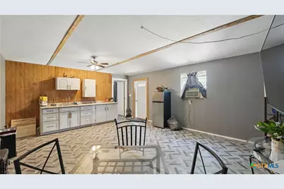 15521 E Highway 90, Kingsbury, TX 78638 - Photo 38
