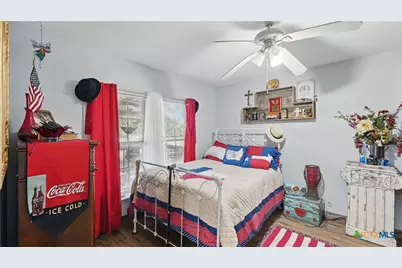 15521 E Highway 90, Kingsbury, TX 78638 - Photo 18