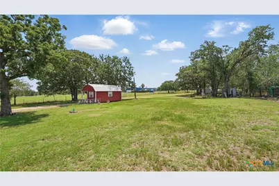 15521 E Highway 90, Kingsbury, TX 78638 - Photo 46