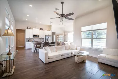 1587 Lakeshore Drive, Canyon Lake, TX 78133 - Photo 6