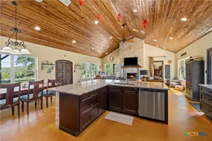 11755 Rm 1323, Johnson City, TX 78636 - Photo 10