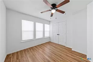 407 E 7th St, Cameron, TX 76520 - Photo 20