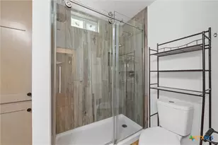 407 E 7th St, Cameron, TX 76520 - Photo 24