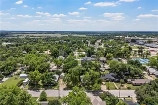 407 E 7th St, Cameron, TX 76520 - Photo 36