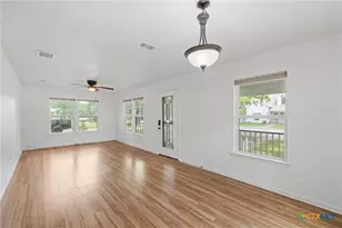 407 E 7th St, Cameron, TX 76520 - Photo 12