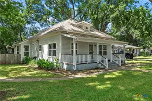 407 E 7th St, Cameron, TX 76520 - Photo 6