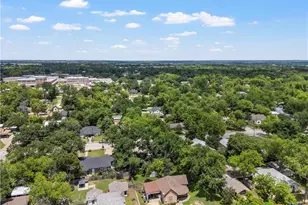 407 E 7th St, Cameron, TX 76520 - Photo 38