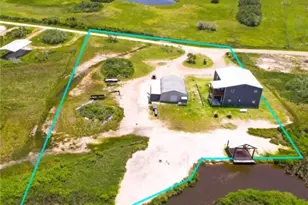 174 Riley Ln, Port O'Connor, TX 77982 - Photo 2