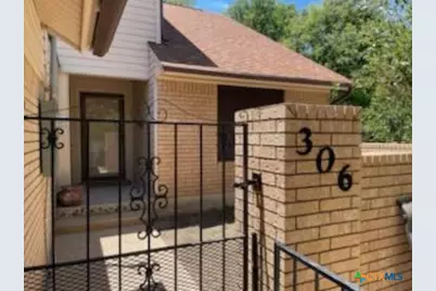 306 S Arnold Street, Lampasas, TX 76550 - Photo 1