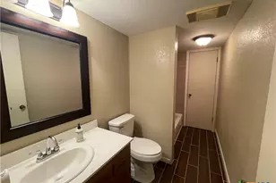 306 S Arnold St, Lampasas, TX 76550 - Photo 12