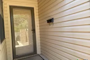 306 S Arnold St, Lampasas, TX 76550 - Photo 4