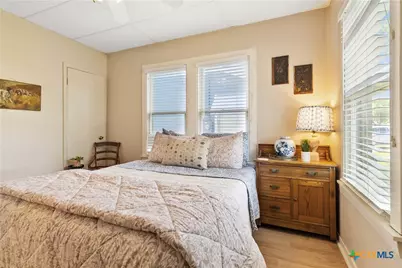 859 Pine Street, New Braunfels, TX 78130 - Photo 18