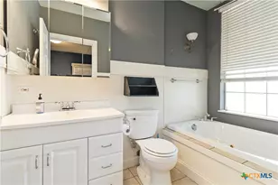 859 Pine St, New Braunfels, TX 78130 - Photo 16