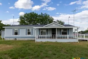 7805 Barbarossa Rd, New Braunfels, TX 78130 - Photo 2