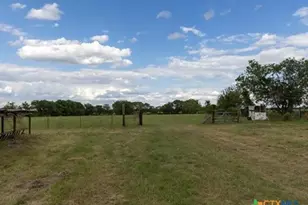 7805 Barbarossa Rd, New Braunfels, TX 78130 - Photo 12