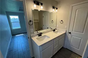 2528 Cowgirl Trl, Belton, TX 76513 - Photo 10