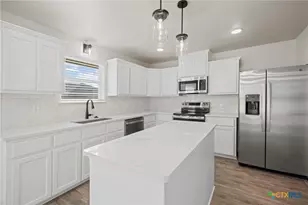 2528 Cowgirl Trl, Belton, TX 76513 - Photo 10
