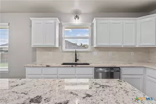 2534 Cowgirl Trl, Belton, TX 76513 - Photo 14