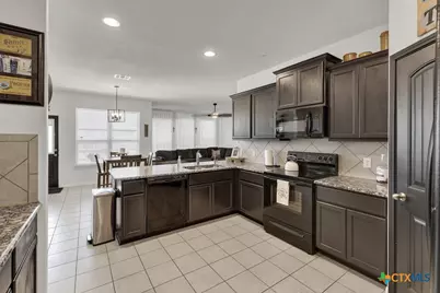 471 Copper Hill Drive, New Braunfels, TX 78130 - Photo 8