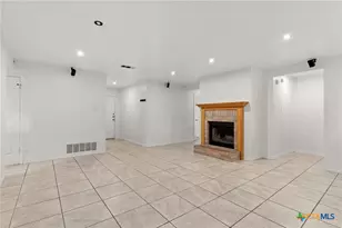 3809 Joshua Taylor Dr, Killeen, TX 76549 - Photo 6