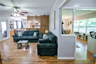 904 Iola St, Victoria, TX 77904 - Photo 10