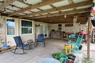 904 Iola St, Victoria, TX 77904 - Photo 36