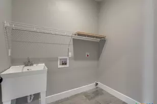 132 Turnberry Dr, La Vernia, TX 78121 - Photo 22