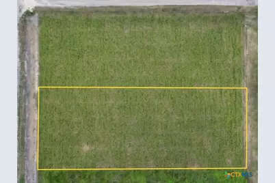 1303 Bill Tindall Avenue, Seadrift, TX 77983 - Photo 6